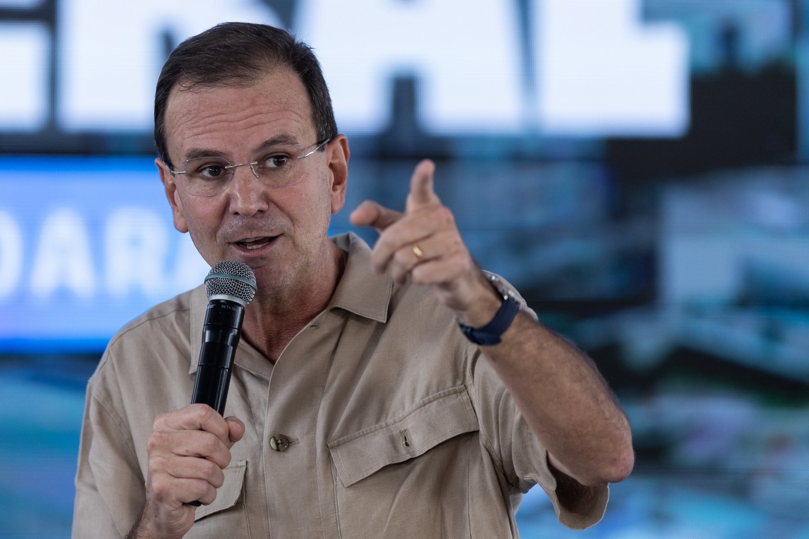 Após derrota, Eduardo Paes e Pedro Paulo articulam apoio do PSD a Lula no segundo turno